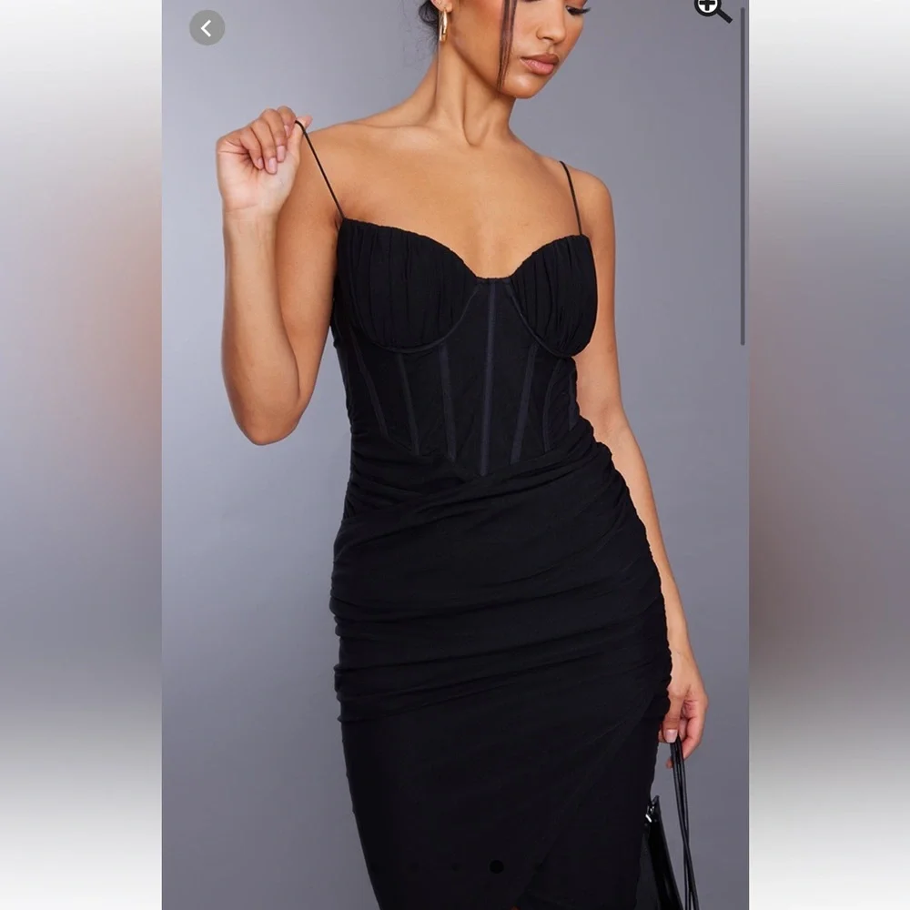 Pretty little thing - black mesh ruched cups Croset strappy midi dress - Picture 2 of 7